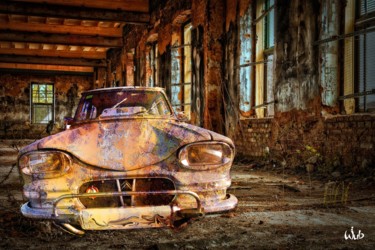 Digital Arts titled "Loulou'sCar" by Wub, Original Artwork, Photo Montage