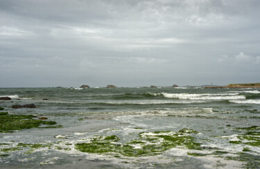 Photographie intitulée "Phare de l'île de B…" par Thierry Martin, Œuvre d'art originale, Photographie numérique