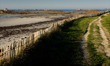 Photographie intitulée "Santec la côte." par Thierry Martin, Œuvre d'art originale, Photographie numérique