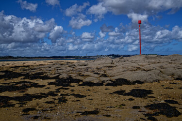 Photography titled "Carantec, la balise…" by Thierry Martin, Original Artwork, Digital Photography