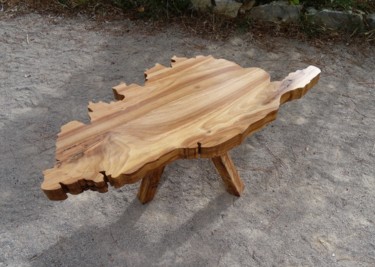 Artisanat intitulée "Table basse - Corse…" par Thomas Chatain, Œuvre d'art originale