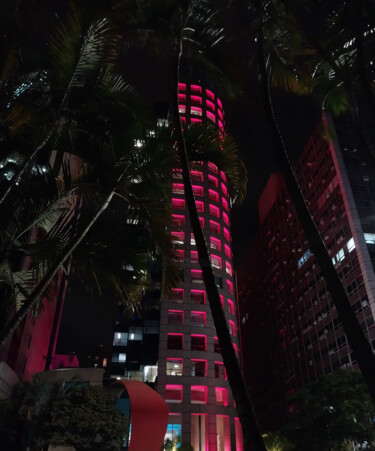Fotografie mit dem Titel "Metrópole Neon" von Tiago De Paula, Original-Kunstwerk, Digitale Fotografie