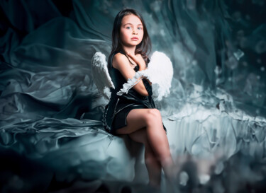 摄影 标题为“Lost Angel” 由Tibet Demirel, 原创艺术品, 操纵摄影
