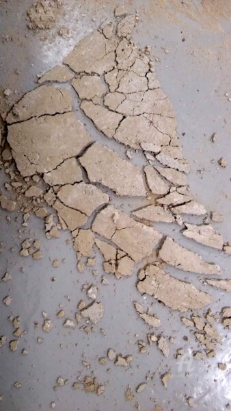 Инсталляция под названием "Cracked Concrete" - Tina Lane, Подлинное произведение искусства