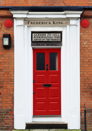 Фотография под названием "The Red Door" - Tina Lane, Подлинное произведение искусства, Манипулированная фотография