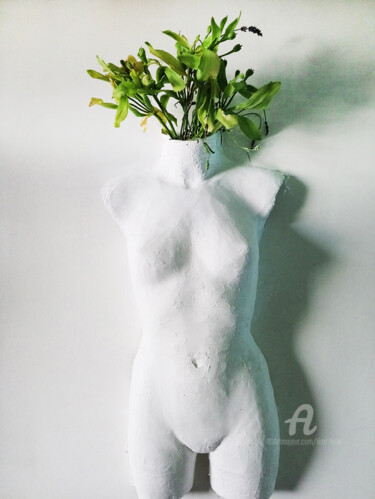 Скульптура под названием "The Making of Ageing" - Tina Lane, Подлинное произведение искусства, Гипс