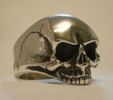 Sculpture titled "Skull Ring" by Ariel.H Losio, Original Artwork