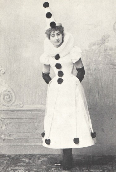 Photography titled "1898 Woman in Clown…" by Thomas Dans, Original Artwork, Analog photography