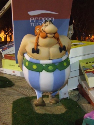 Escultura intitulada "'Obelix - Carnaval…" por Toni Ginja, Obras de arte originais