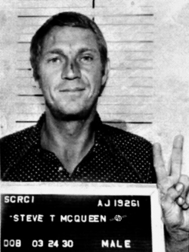 Malarstwo zatytułowany „Steve McQueen Mug S…” autorstwa Tony Rubino, Oryginalna praca, Akryl Zamontowany na Drewniana rama n…