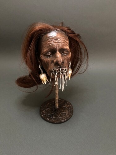 Skulptur mit dem Titel "Shrunken Head – Chr…" von Tot_artstudio, Original-Kunstwerk, Giesserei