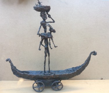Skulptur mit dem Titel "Noah's Ark 1." von Erno Toth, Original-Kunstwerk, Bronze