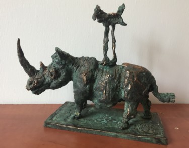 Escultura intitulada "Rhino with bird" por Erno Toth, Obras de arte originais, Bronze