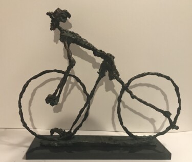 Sculpture titled "Messenger" by Erno Toth, Original Artwork, Bronze