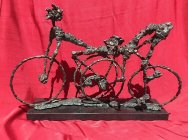 Sculpture titled "Crazy cyclists 2." by Erno Toth, Original Artwork, Bronze