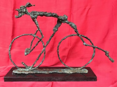 Skulptur mit dem Titel "Messenger 2." von Erno Toth, Original-Kunstwerk, Bronze