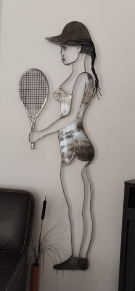 Sculpture intitulée "Tennis women" par Alain Tourette, Œuvre d'art originale, Métaux