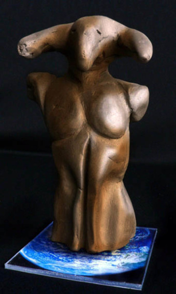 Sculpture titled "MINOTAURE OC" by Cesar Aguilar (Raçe), Original Artwork, Terra cotta