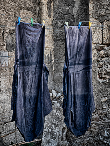 Photographie intitulée "Tabliers Arles" par Trebor, Œuvre d'art originale, Photographie numérique