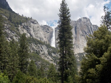 Photography titled "Yosemite Falls 1" by Troy Wilson-Ripsom, Original Artwork, Digital Photography
