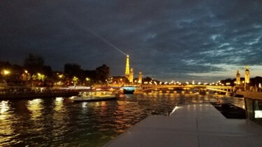 Photographie intitulée "Seine Cruise 16" par Troy Wilson-Ripsom, Œuvre d'art originale, Photographie numérique