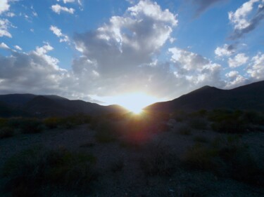 Photographie intitulée "Waning Sunlight" par Troy Wilson-Ripsom, Œuvre d'art originale, Photographie numérique