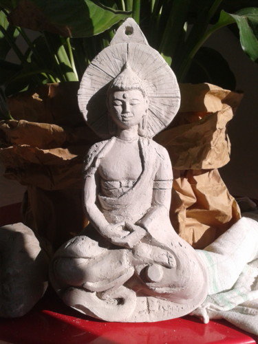 Skulptur mit dem Titel "Bas relief bouddha…" von Tsoukiho, Original-Kunstwerk