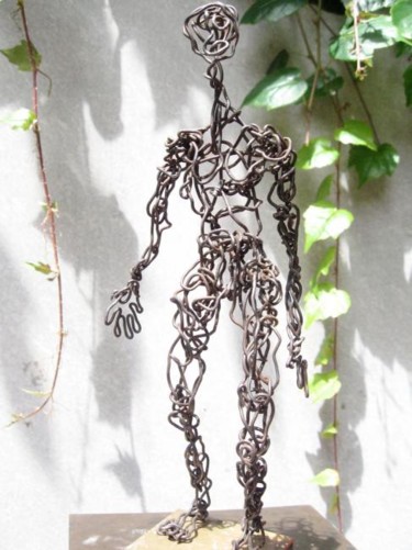 Sculpture titled "_iNTEROGATioN_.JPG" by Marie Tucat, Original Artwork, Metals