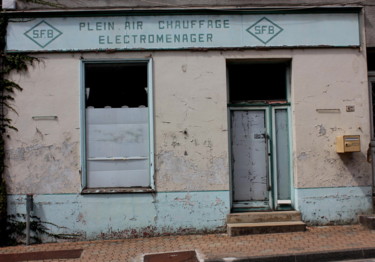 Fotografie mit dem Titel "Abandoned Shops XXII" von Ulli Heupel, Original-Kunstwerk