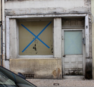 Photographie intitulée "Abandoned Shops LVII" par Ulli Heupel, Œuvre d'art originale