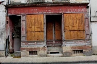 Fotografie mit dem Titel "Abandoned Shops LXI" von Ulli Heupel, Original-Kunstwerk