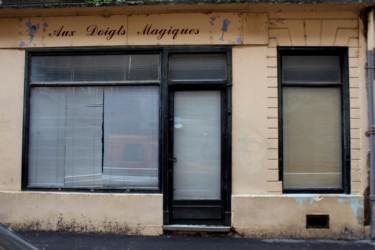 Photographie intitulée "Abandoned Shops LXX…" par Ulli Heupel, Œuvre d'art originale