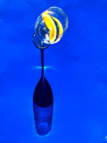 Photography titled "Blue Drink" by Ulrich Ernst Nievergelt, Original Artwork, Digital Photography