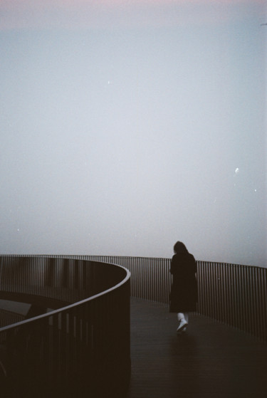 The fog Photographie intitulée "The fog" par Ulrika L, Œuvre d'art originale, Photographie argentique