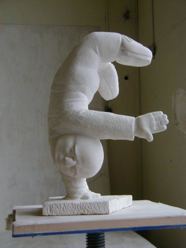 Sculptuur getiteld "équilibriste 1" door Umo, Origineel Kunstwerk, Steen