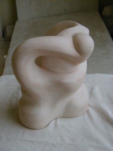 Sculpture titled "combattant 1" by Umo, Original Artwork, Stone