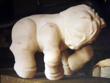 Sculpture titled "la petit cheval bla…" by Umo, Original Artwork, Stone