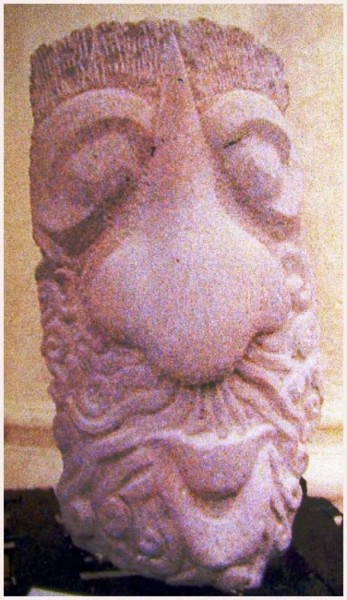 Sculpture titled "Le barbu" by Umo, Original Artwork, Stone