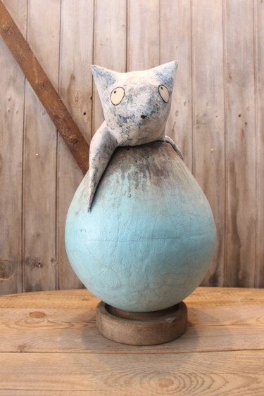 Sculpture titled "jarre-cachette bleu…" by Un Monde Plus Mieux, Original Artwork, Ceramics