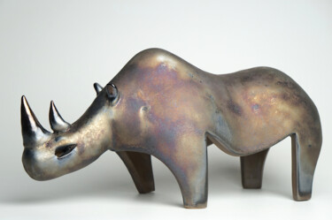 Скульптура под названием "Rhinoceros" - Urszula Despet, Подлинное произведение искусства, Керамика