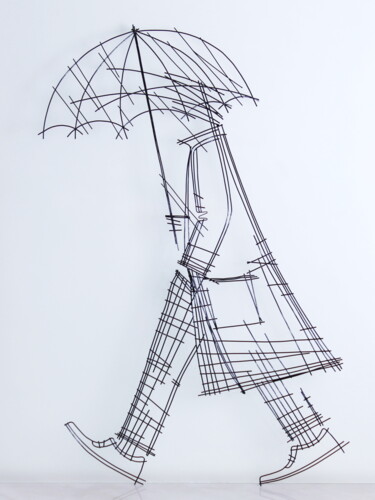 Скульптура под названием "A man goes with an…" - Vadim Studenov, Подлинное произведение искусства, Металлы