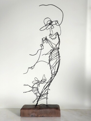 Escultura titulada "The lady plays with…" por Vadim Studenov, Obra de arte original, Metales