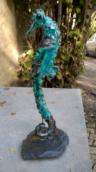 Sculpture intitulée "HIPPOCAMPE TURQUOISE" par Valerie Perron, Œuvre d'art originale, Céramique