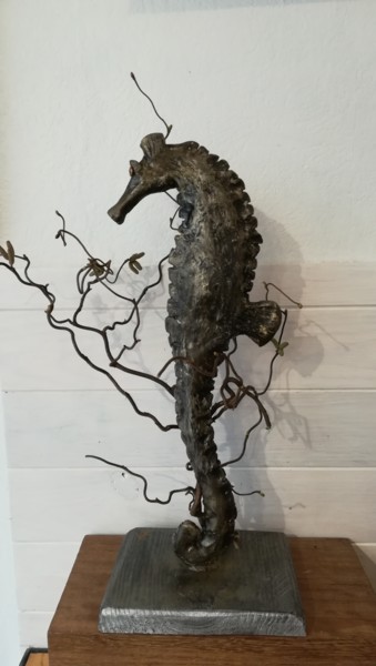 Sculpture titled "Hippocampe - SCULPT…" by Valerie Perron, Original Artwork, Clay