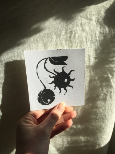 Отпечатки и Гравюры под названием "Cerise soleil lune 3" - Valentine Marzais, Подлинное произведение искусства, Линогравюры