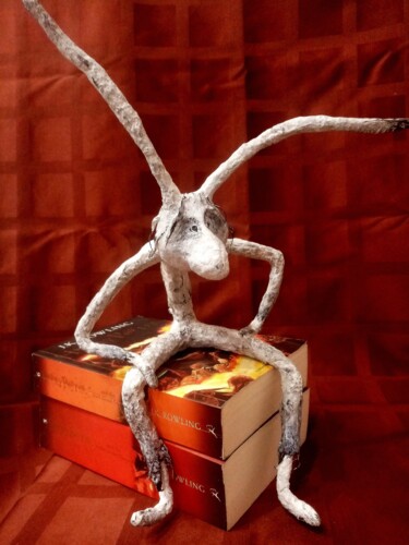 Скульптура под названием "Наглый заяц" - Валерия Булгакова, Подлинное произведение искусства, Папье-маше