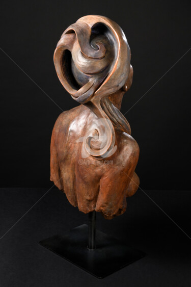 Scultura intitolato "gaia...." da Valerie Barrault, Opera d'arte originale, Terracotta