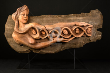 Sculpture intitulée "Intemporel ADN des…" par Valerie Barrault, Œuvre d'art originale, Terre cuite Monté sur Panneau de bois