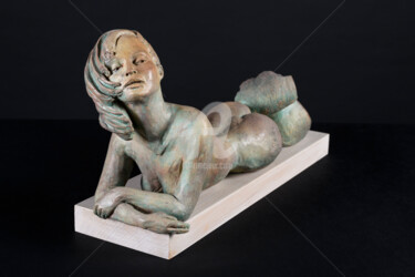 Sculptuur getiteld "Gorgonesque v1" door Valerie Barrault, Origineel Kunstwerk, Terra cotta