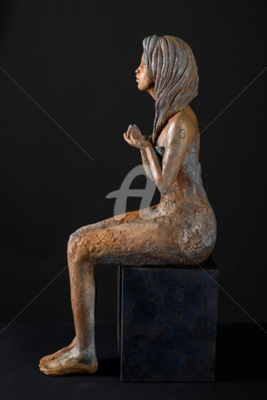 Скульптура под названием "Trésor intérieur, p…" - Valerie Barrault, Подлинное произведение искусства, Терракота